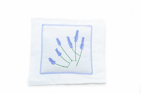 Handbesticktes Lavendelkissen – waschbar und wiederverwendbar